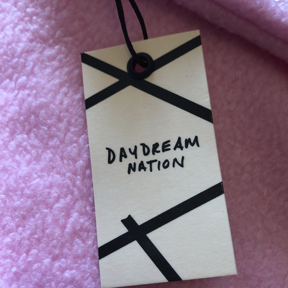 Daydream Nation LA Pink Sweatshirt with Red Text Couch crasher New! - Picture 6 of 9